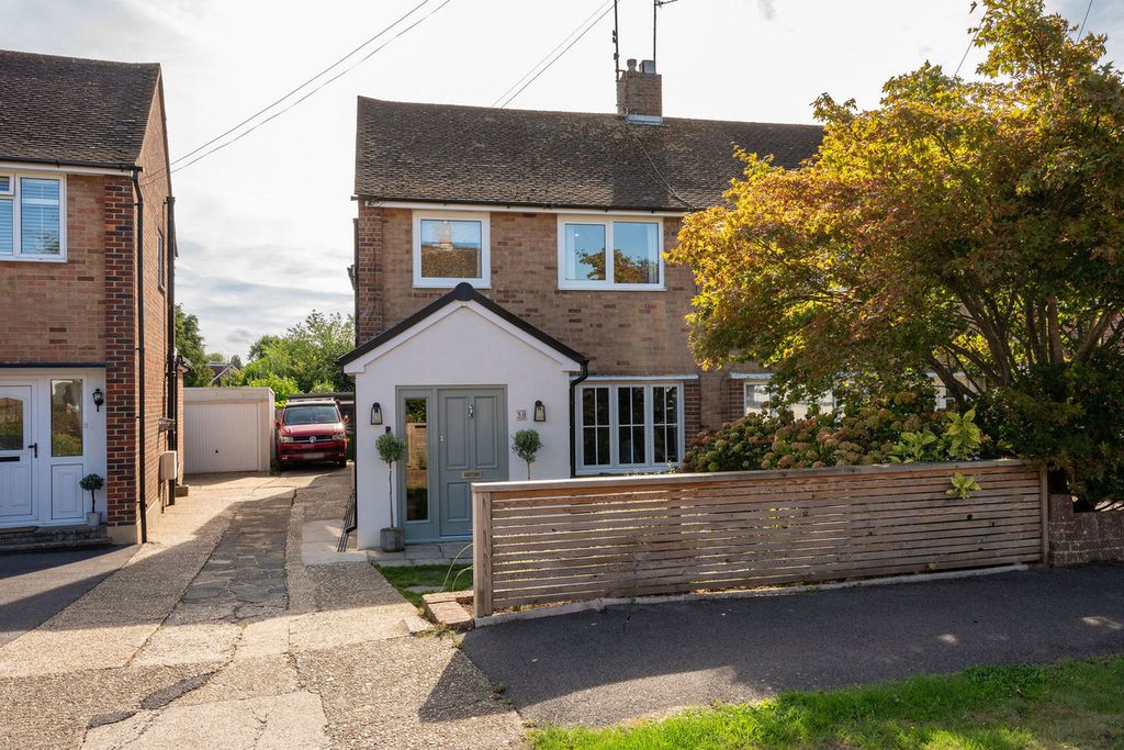 Property photo 2 of 39