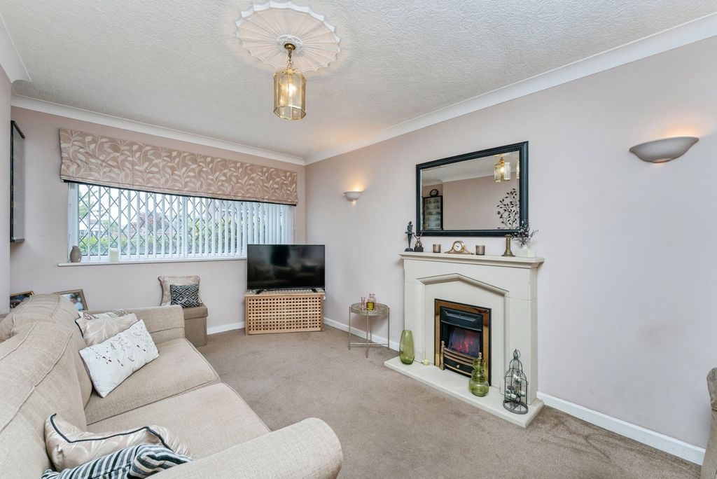 Property photo 2 of 19 Pbox-Img.Jpg