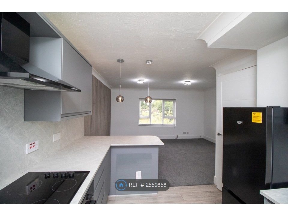 Property photo 2 of 16 Kitchen
