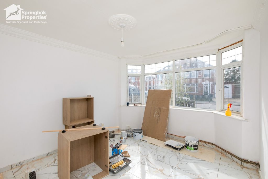 Property photo 2 of 18 Image 2