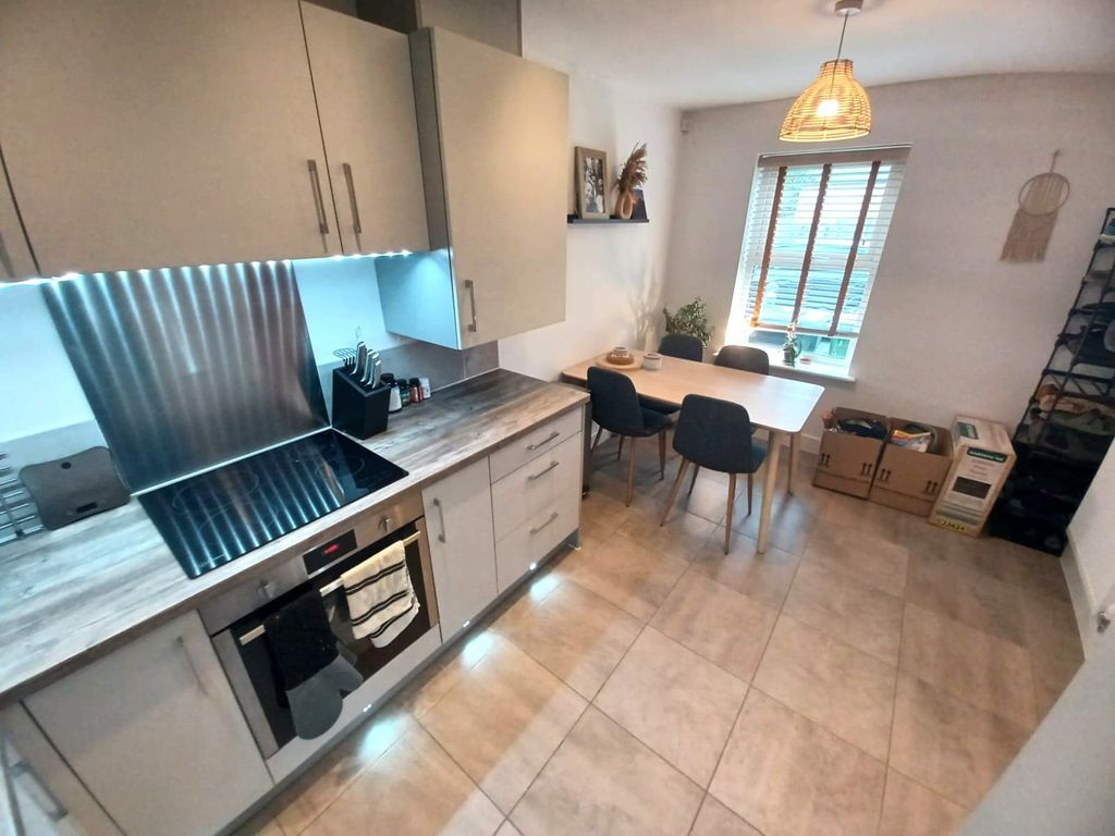 Property photo 3 of 19 Picture No. 27