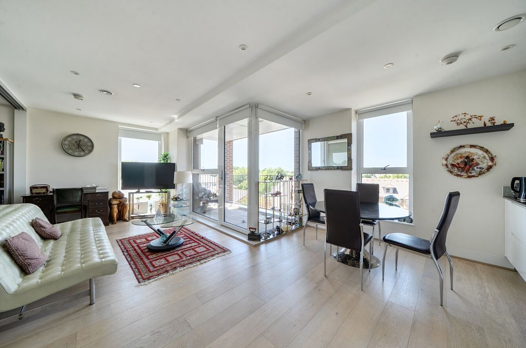 Property photo 2 of 17 1468126-7-6A1587d...