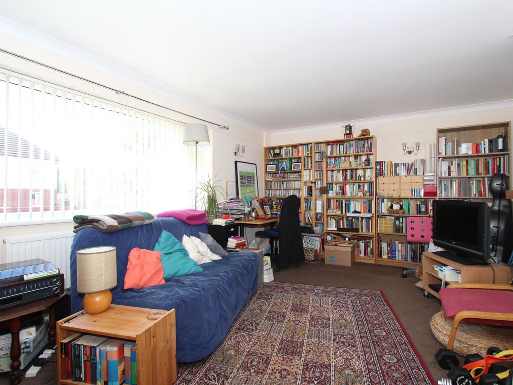 Property photo 2 of 17