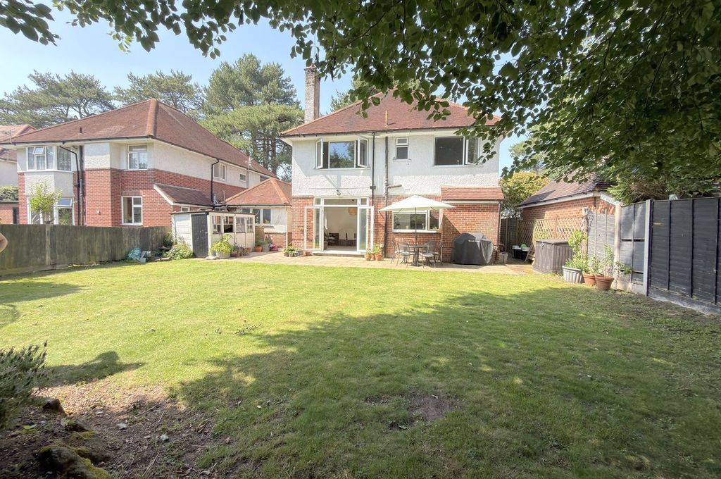 Property photo 3 of 18