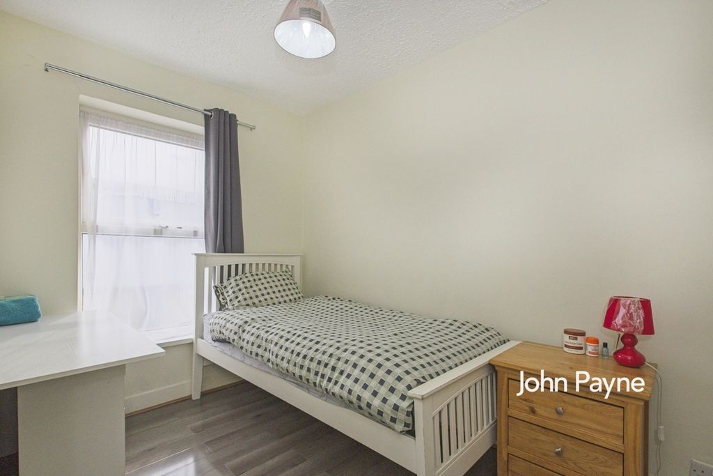 Property photo 2 of 8 A8Ae38F3-2B21-F11...