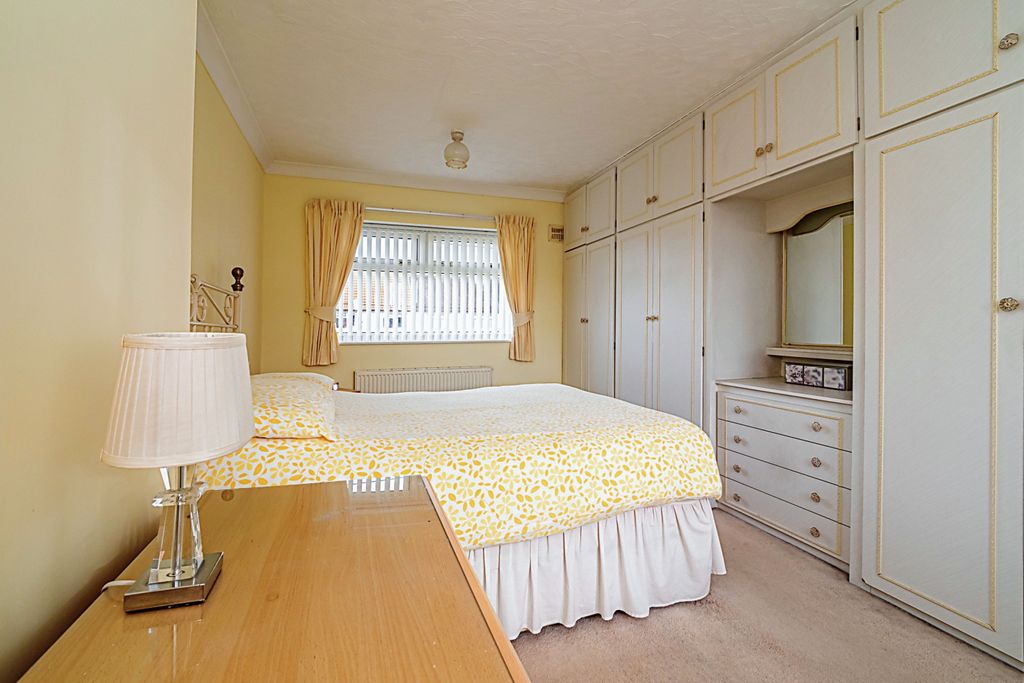 Property photo 3 of 16 Principal Bedroom