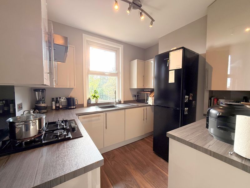 Property photo 3 of 9 Photo 5