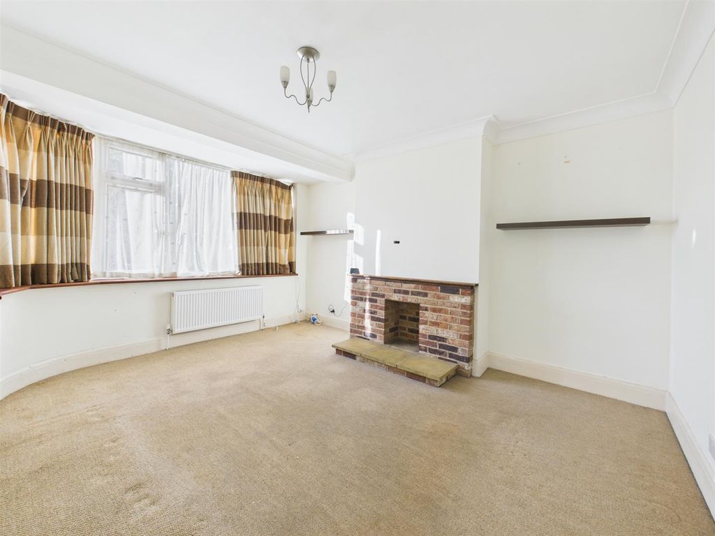 Property photo 2 of 10 Cam05080G0-Pr0235-Still004.Jpg