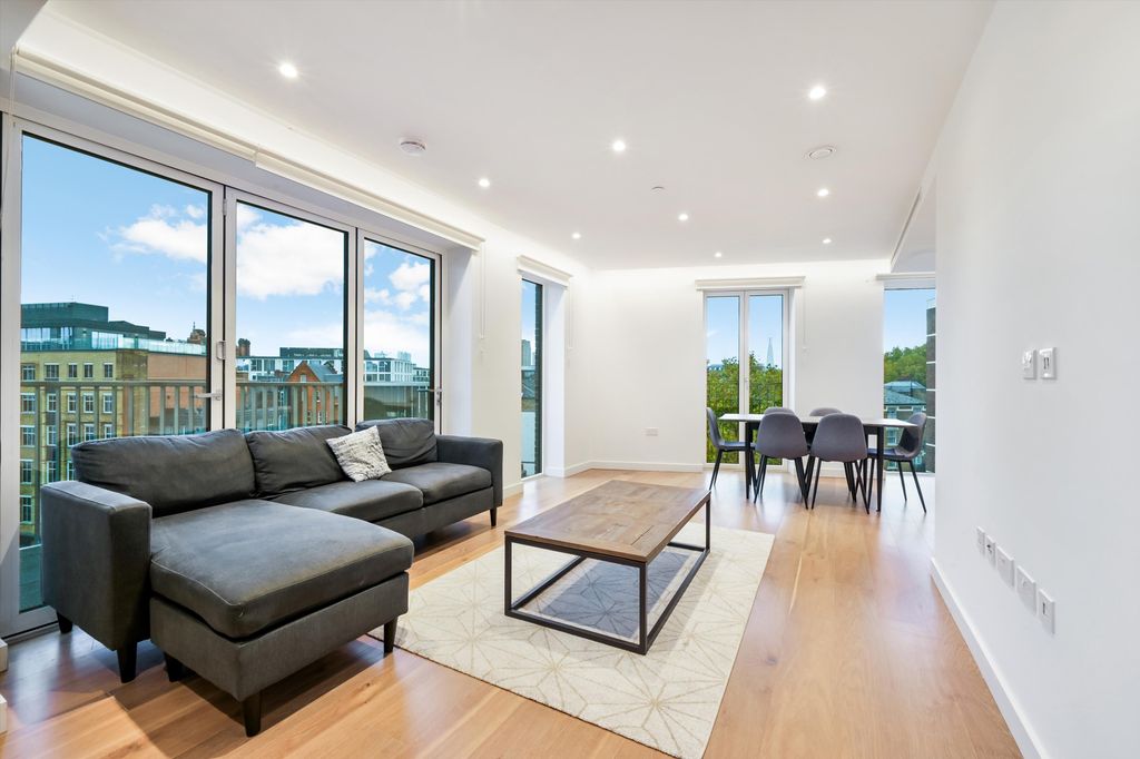 Property photo 1 of 13 Image