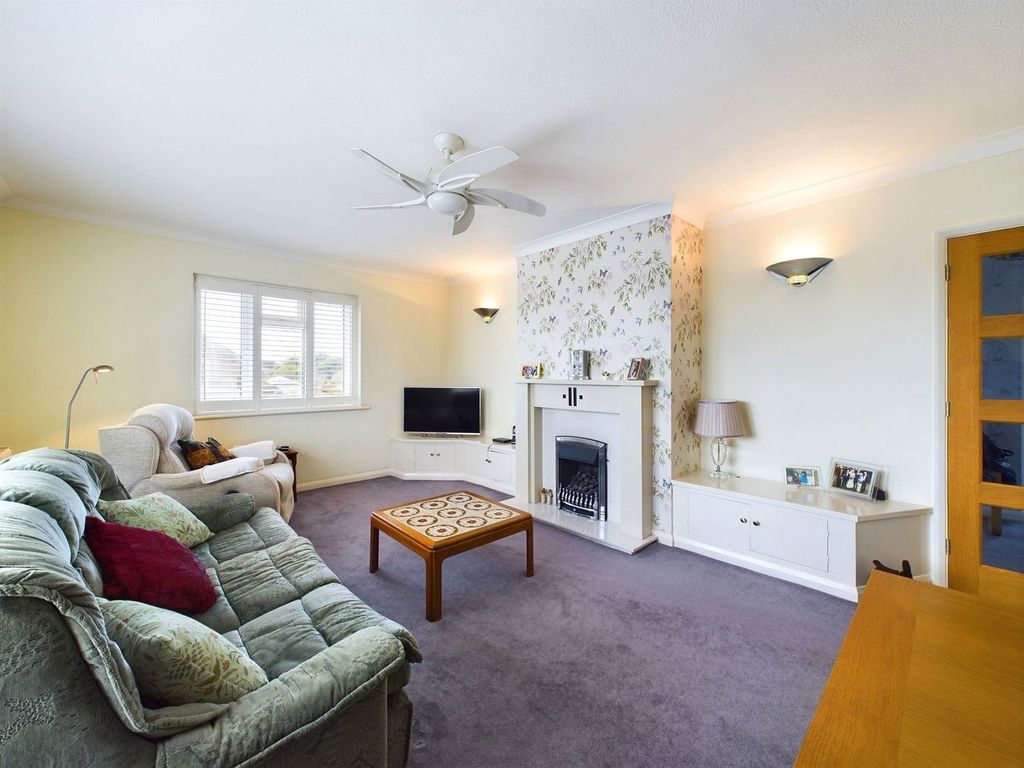 Property photo 3 of 23