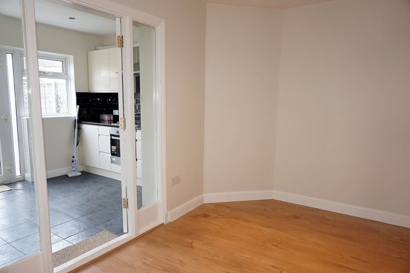 Property photo 3 of 11 Diner