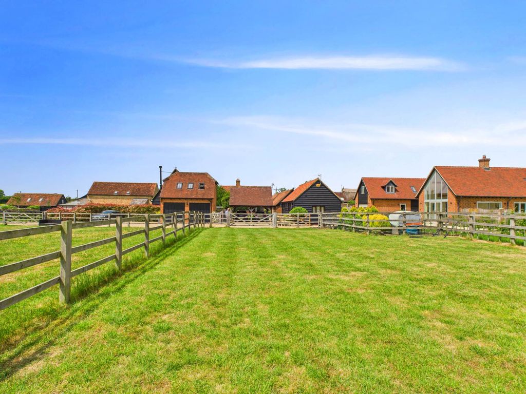 Property photo 2 of 43