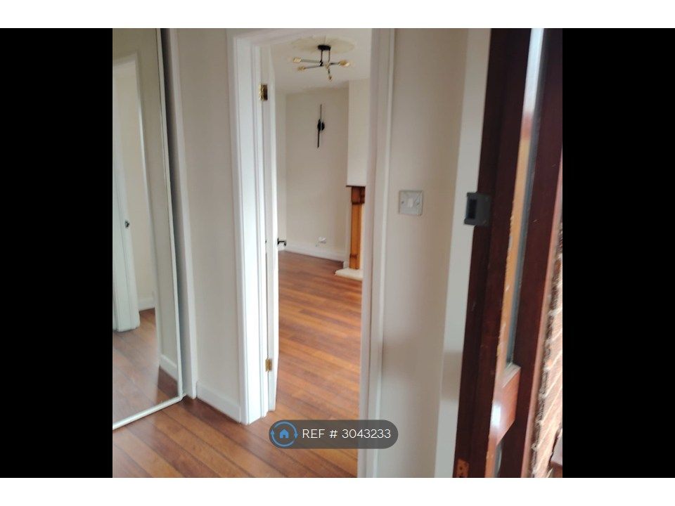 Property photo 3 of 34