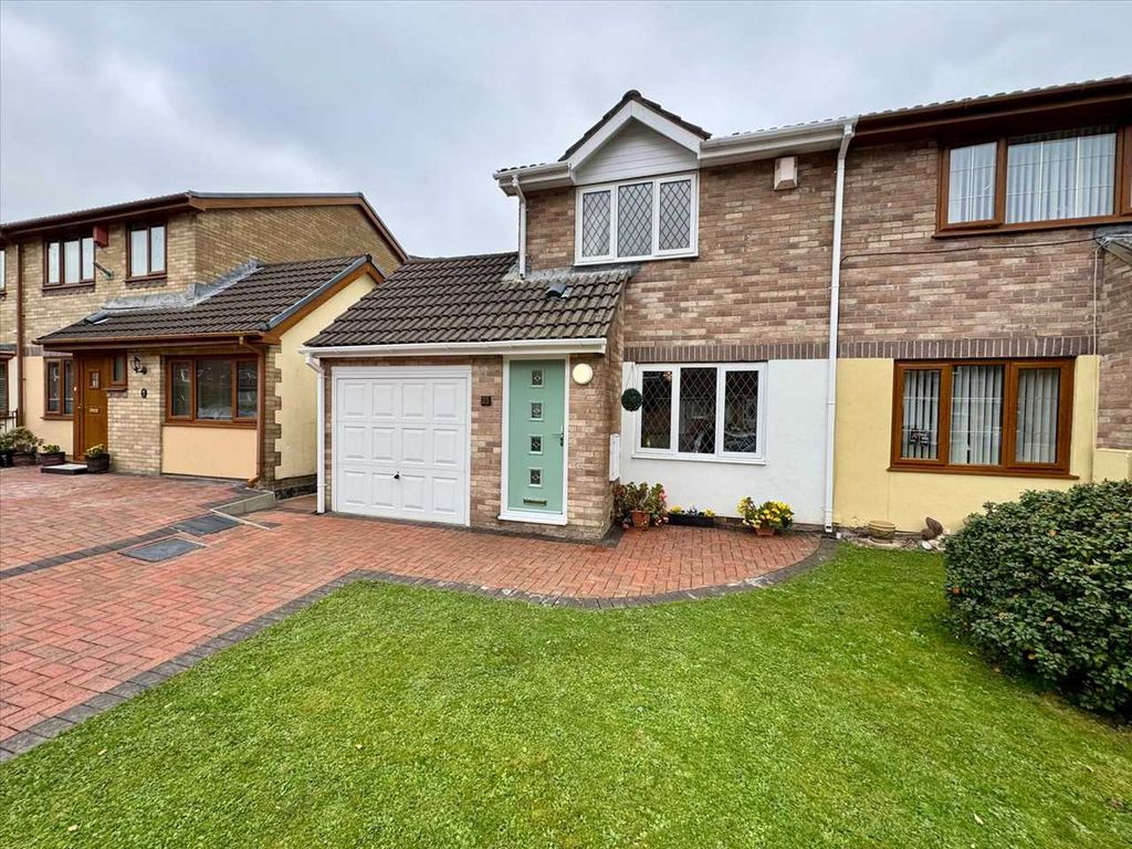 Property photo 2 of 20 Exterior