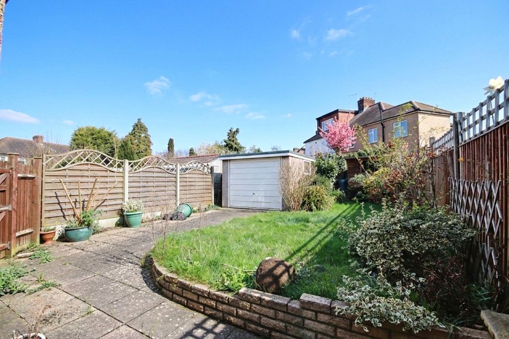 Property photo 2 of 22 Picture No. 27