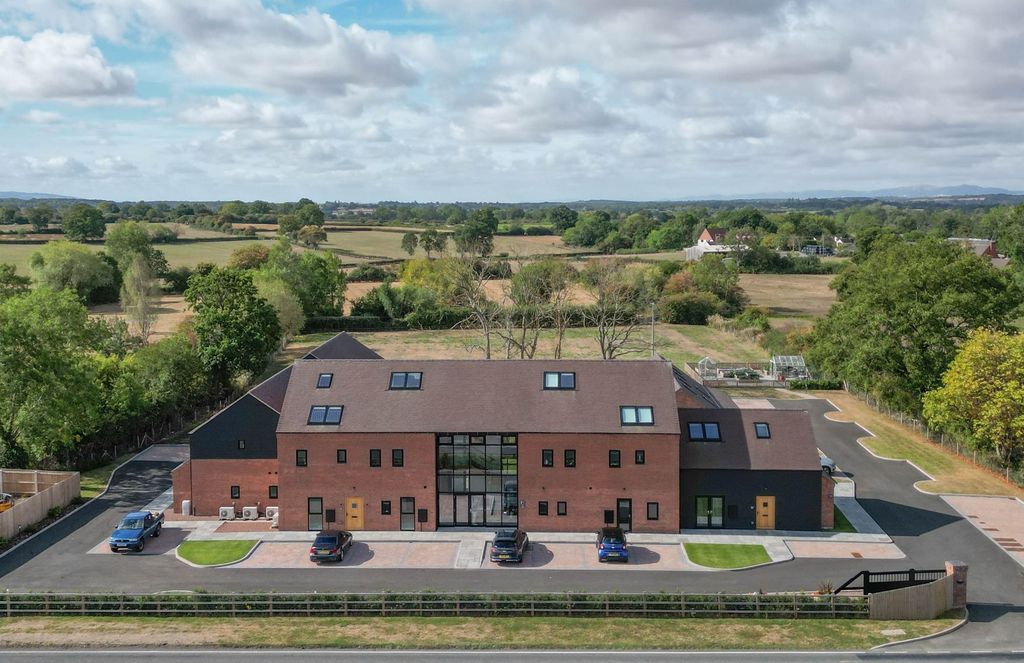 Property photo 1 of 30