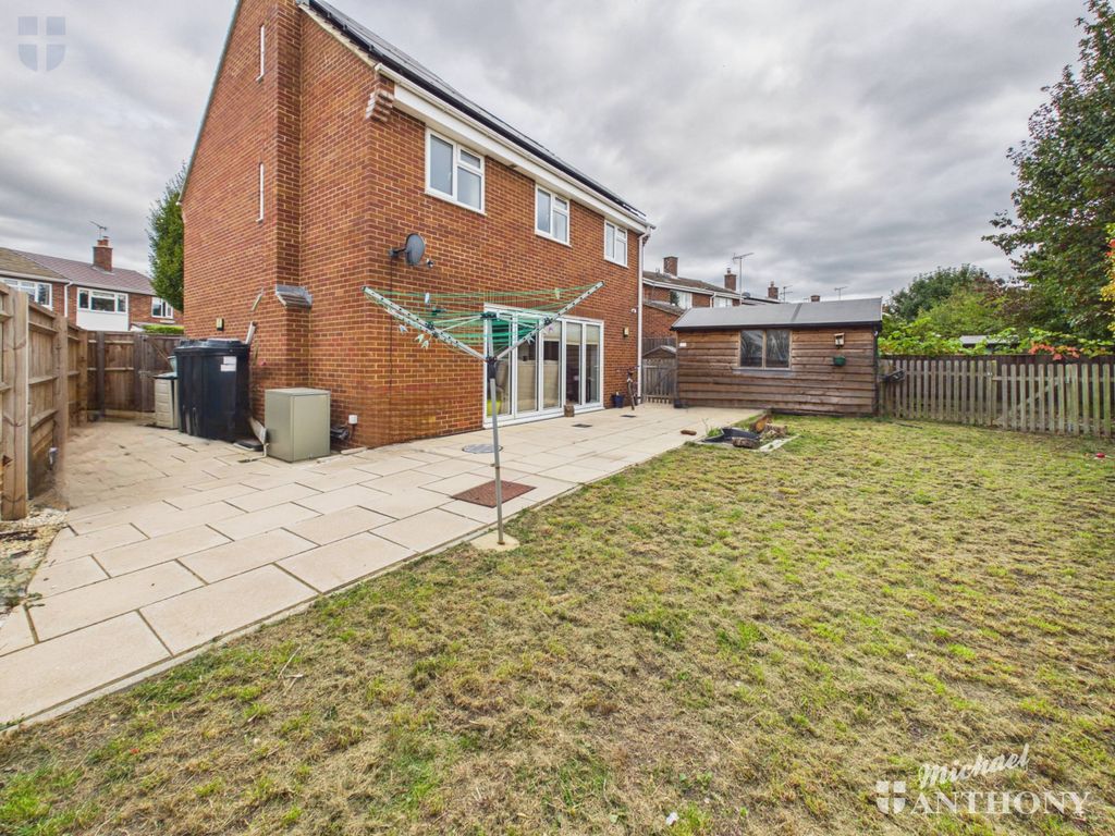Property photo 3 of 24 Cam03852G0-Pr0812-Still016
