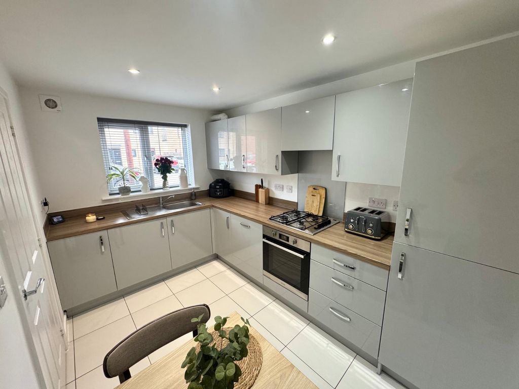 Property photo 3 of 9 Picture No. 11