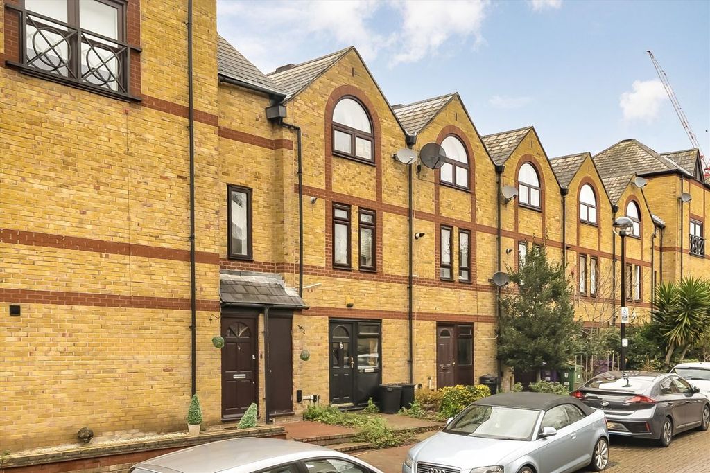 Property photo 1 of 9