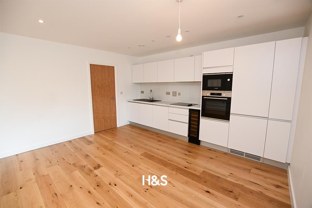Property photo 2 of 7 118Axium-27.Jpg