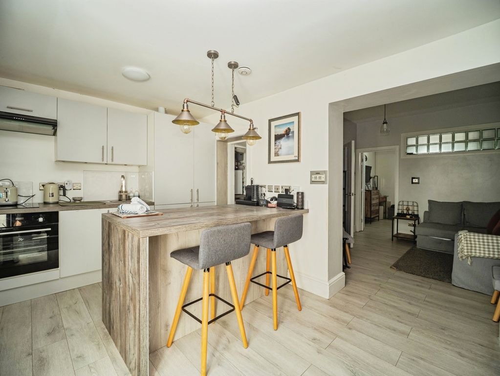 Property photo 3 of 16 Pbox-Img.Jpg