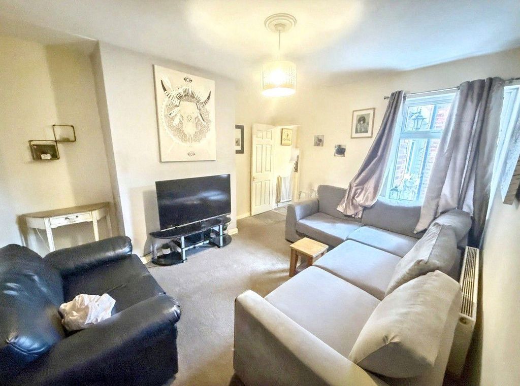 Property photo 2 of 6