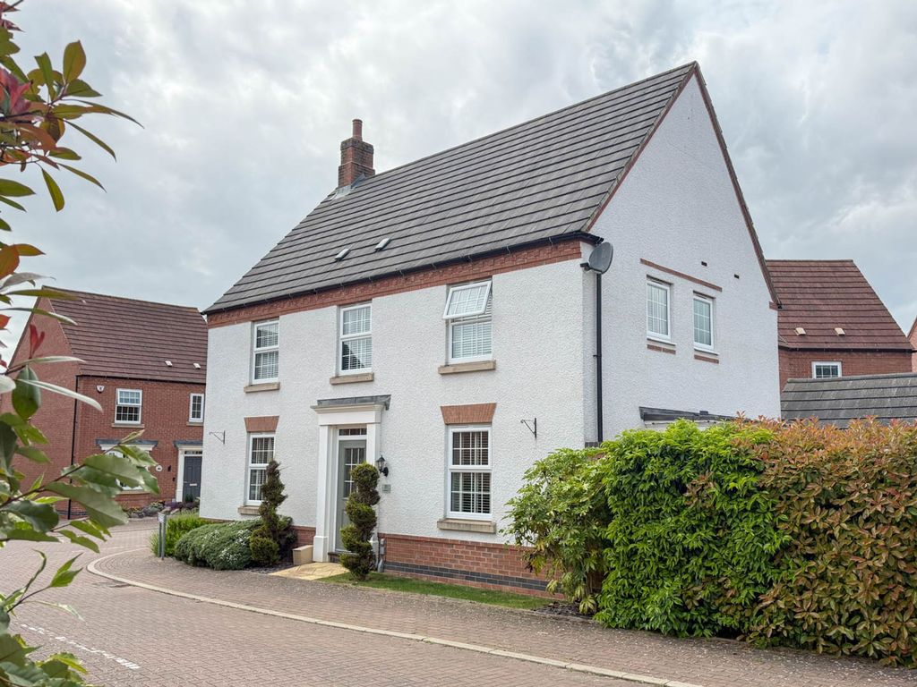 Property photo 1 of 32