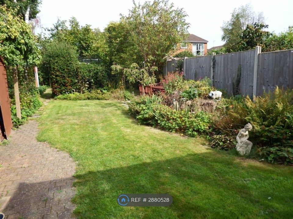 Property photo 2 of 17 Beautiful Rear Garden