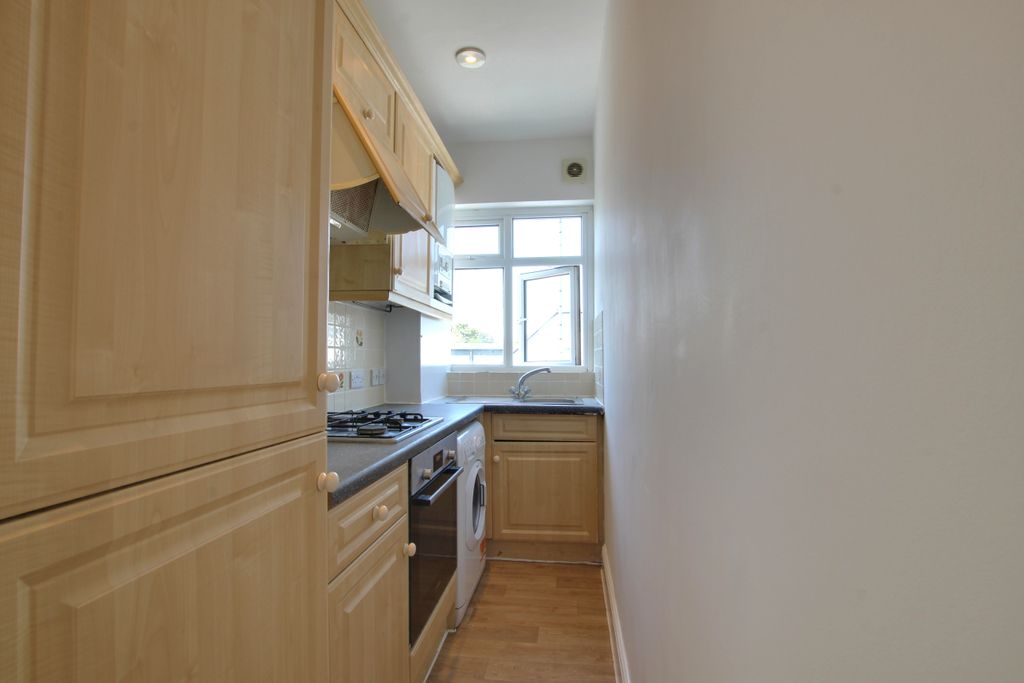 Property photo 3 of 5 3 Kitchen.Jpg