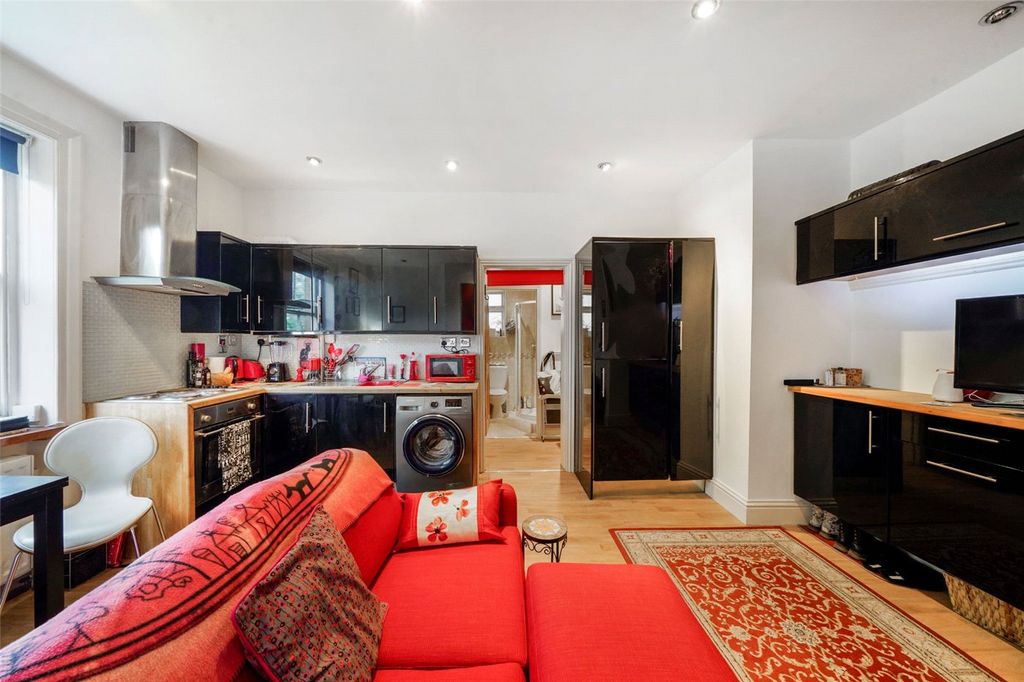 Property photo 1 of 13 Picture No. 05