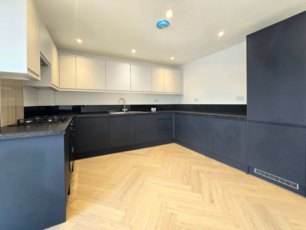 Property photo 2 of 13 2