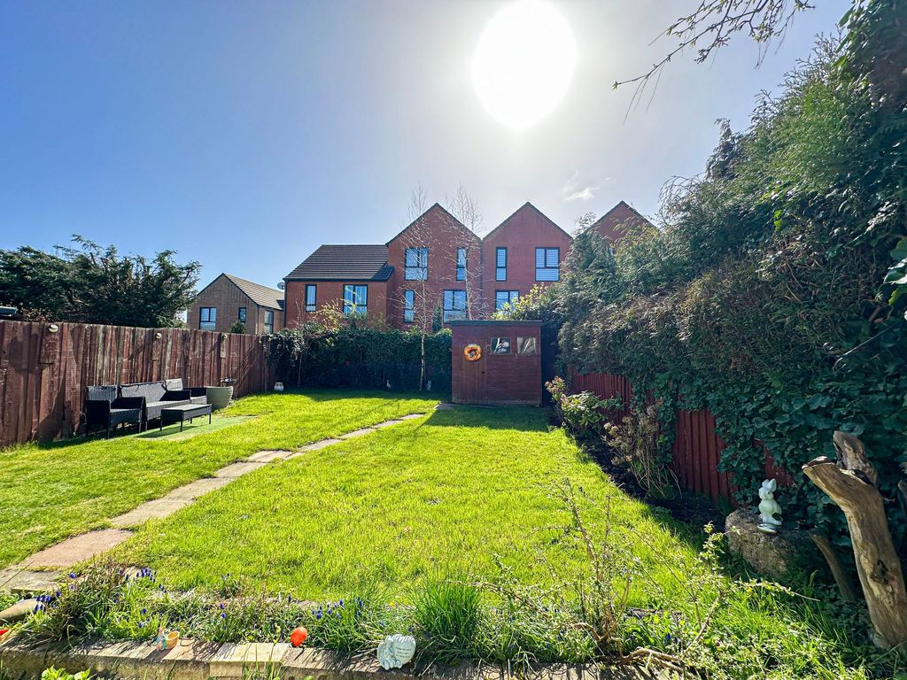 Property photo 3 of 19