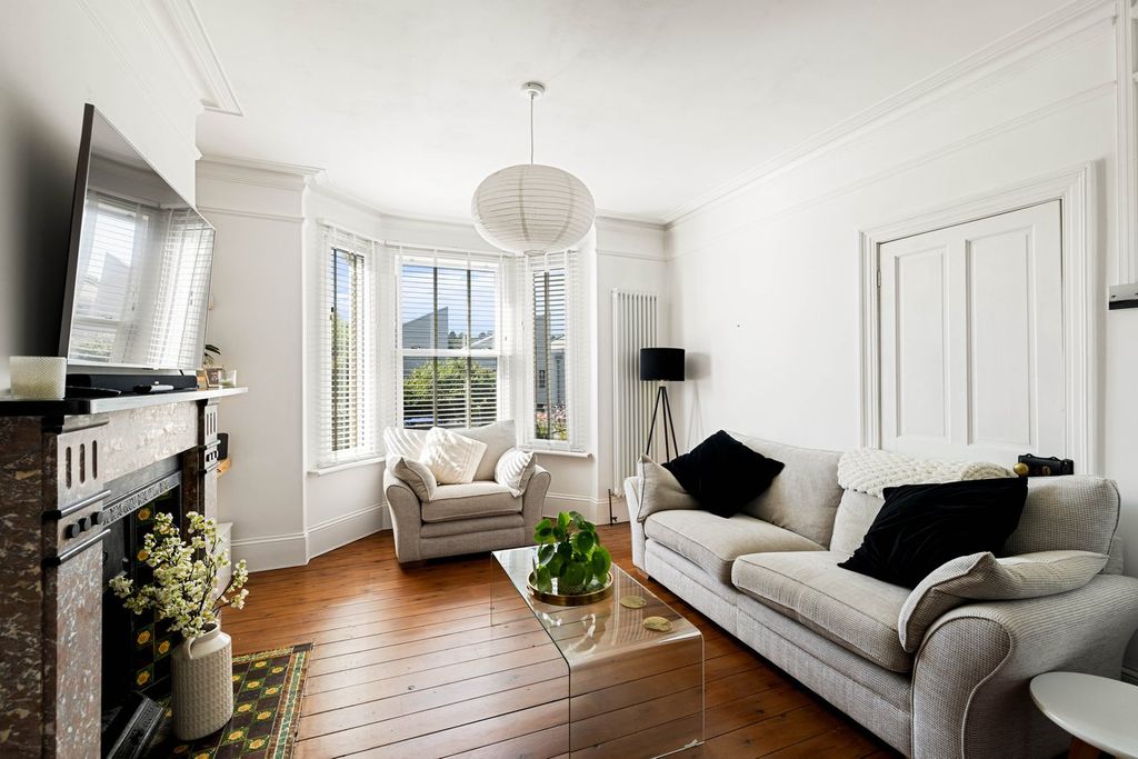 Property photo 3 of 14