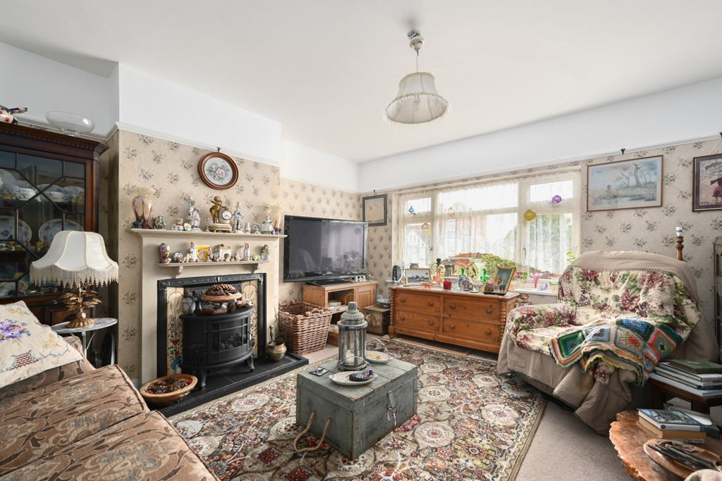 Property photo 3 of 27 Picture No. 25