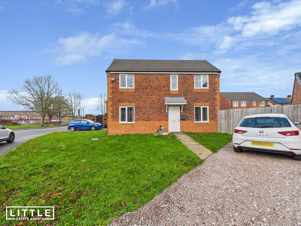 Property photo 1 of 32 Photo 13