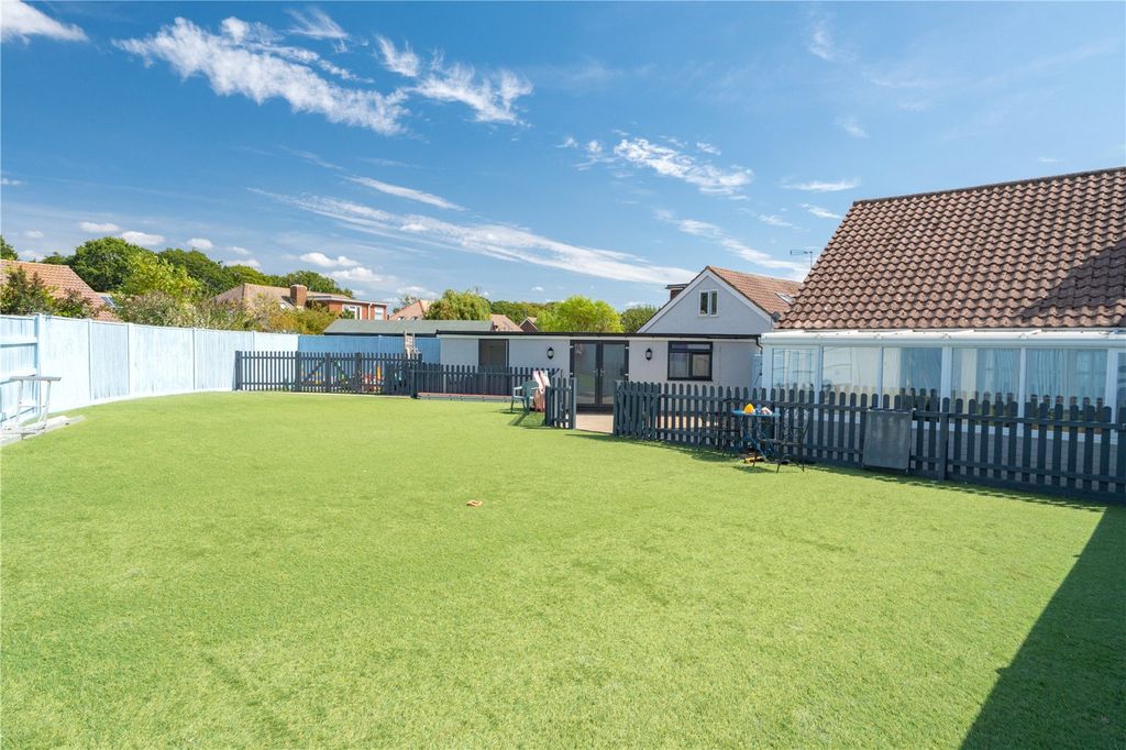 Property photo 1 of 17 Picture No. 11