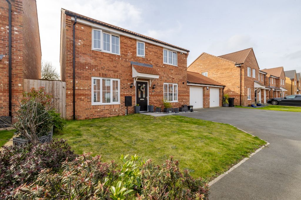 Property photo 1 of 26 2026-03-20-11Frankford051