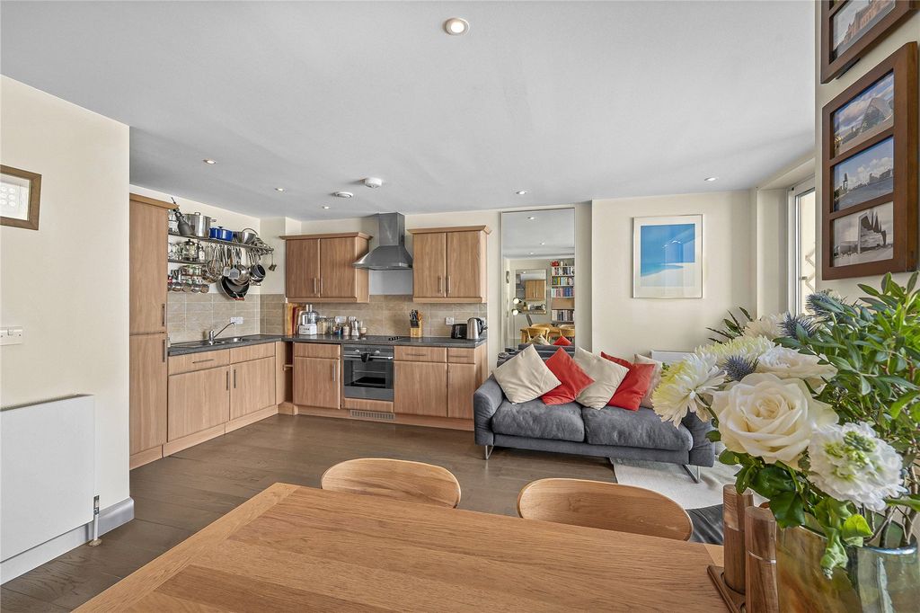 Property photo 3 of 8 Picture No. 02