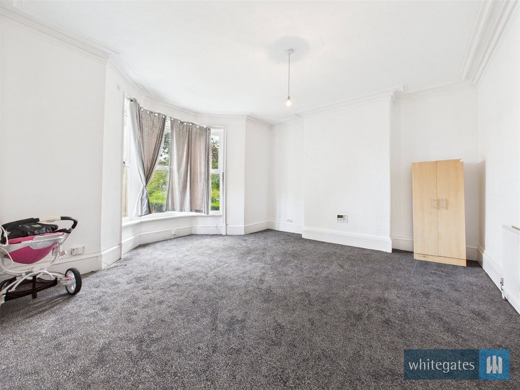 Property photo 2 of 12 Picture No. 01