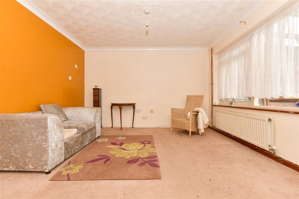 Property photo 2 of 9 Lounge/Diner