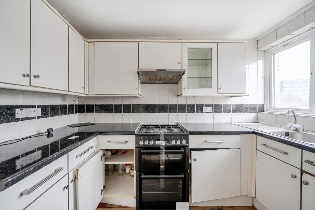 Property photo 2 of 13 Kitchen