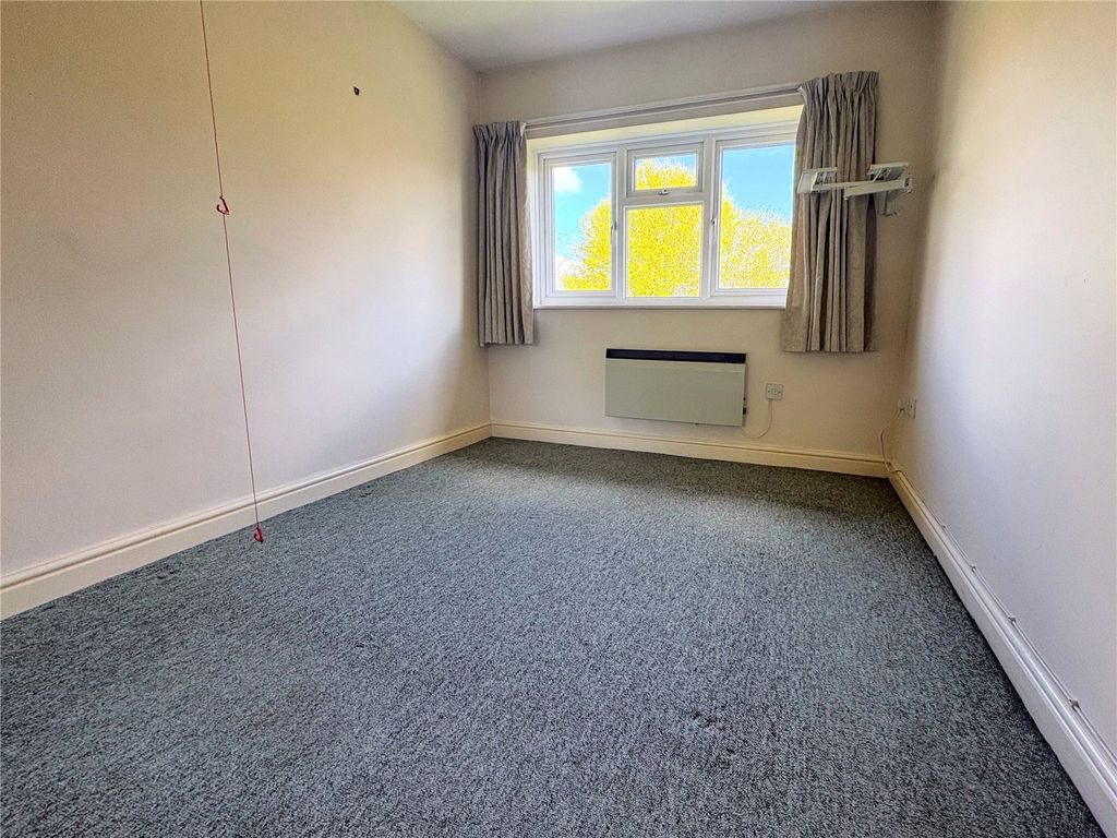 Property photo 3 of 17 Picture No. 24