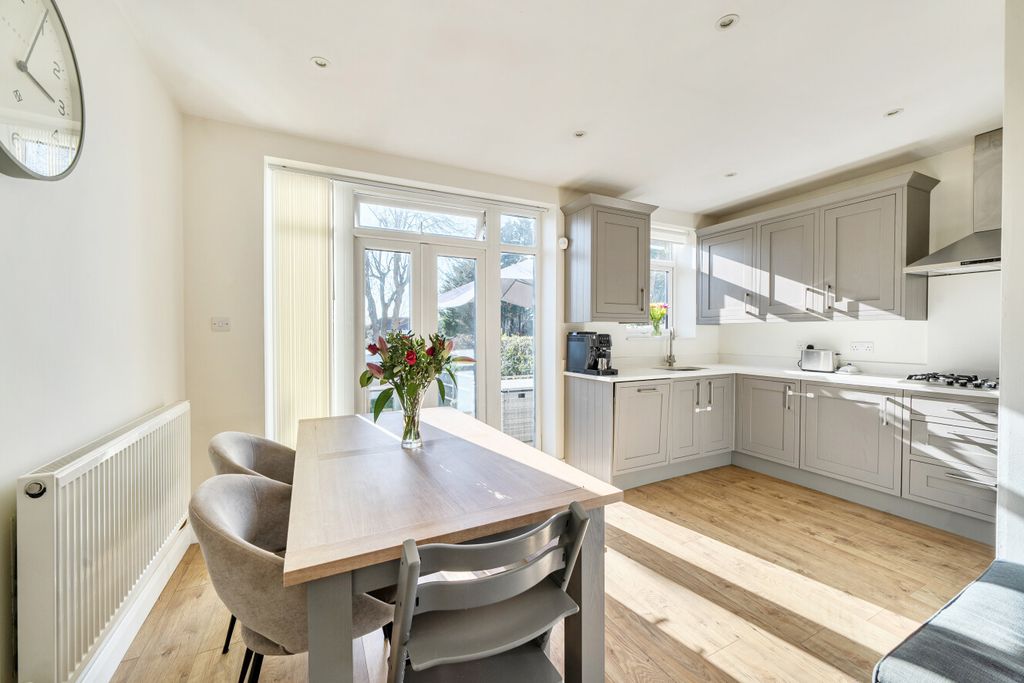 Property photo 3 of 17 1430823-8-69B973B...