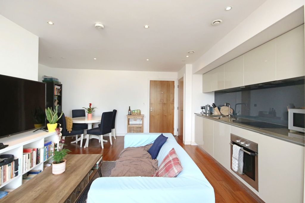 Property photo 2 of 10