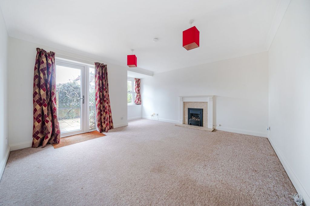 Property photo 3 of 8 Living Room