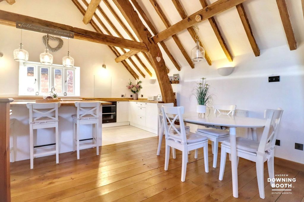 Property photo 3 of 27