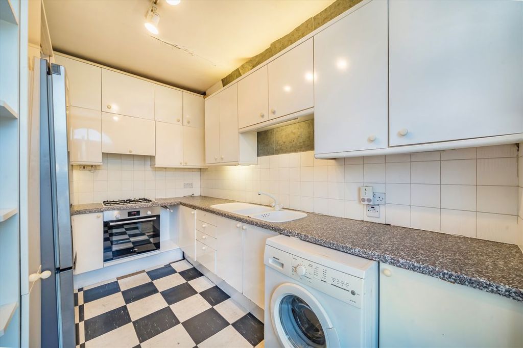 Property photo 3 of 7