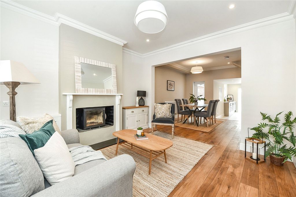 Property photo 2 of 17 Living Room