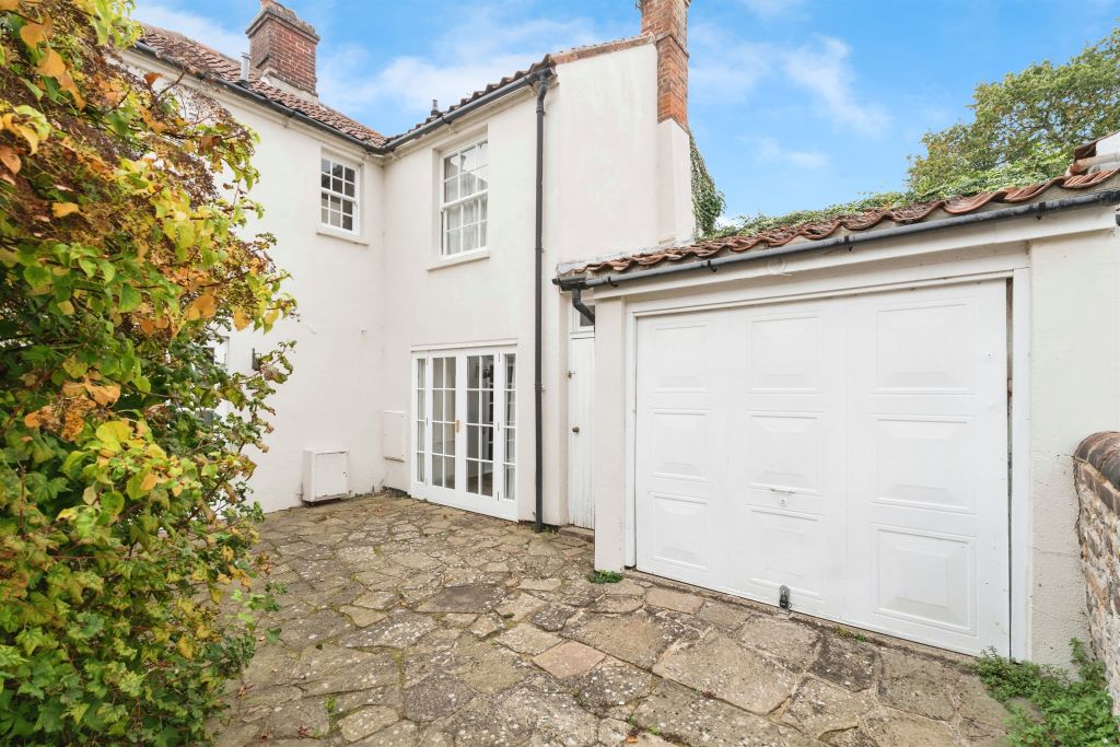 Property photo 3 of 19