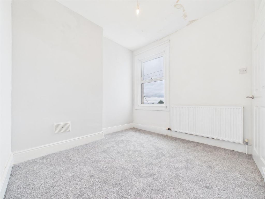 Property photo 3 of 12 7.Jpg